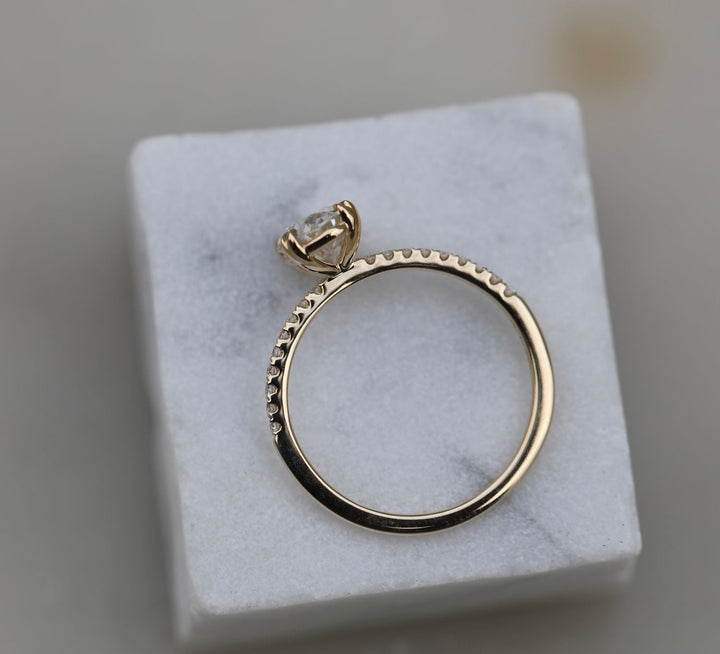 classic engagement jewelry,