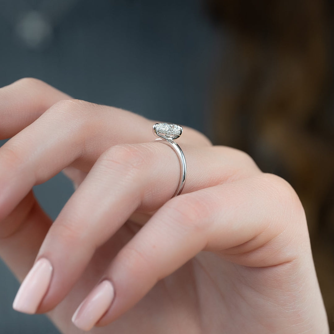 pear shaped lab grown diamond ring,