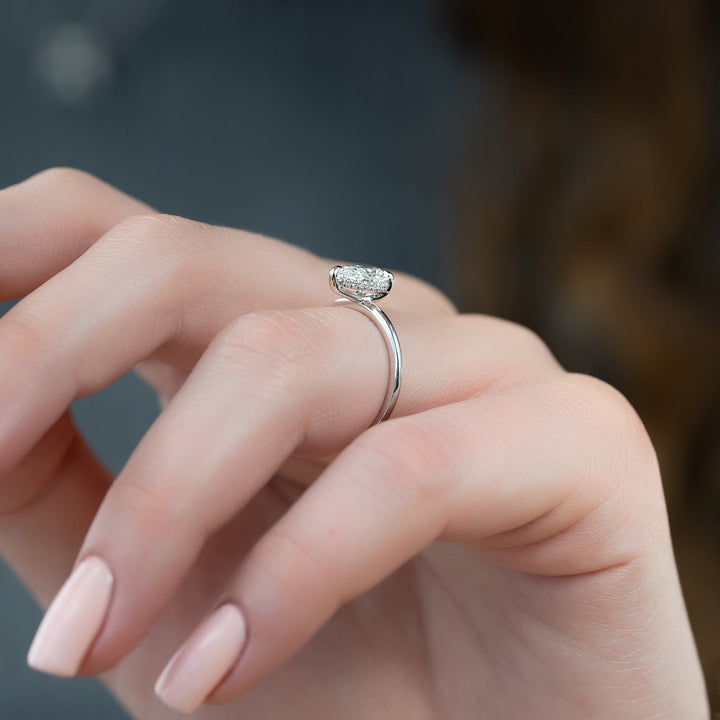pear shaped lab grown diamond ring,