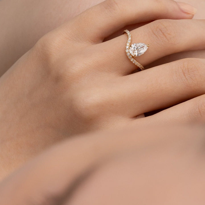 1.0CT - 2.0CT Pear Cut Lab Grown Diamond Wave Engagement Ring for Her - Doozy Diamonds