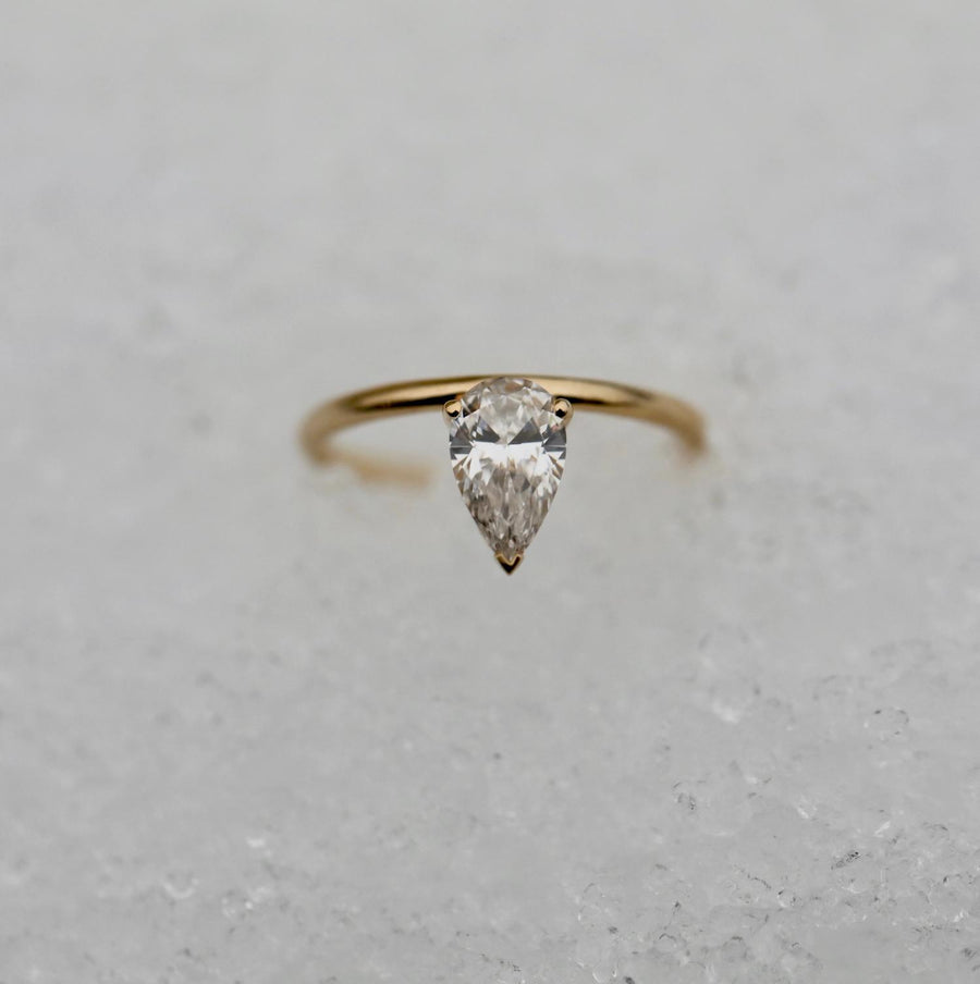pear cut diamond ring