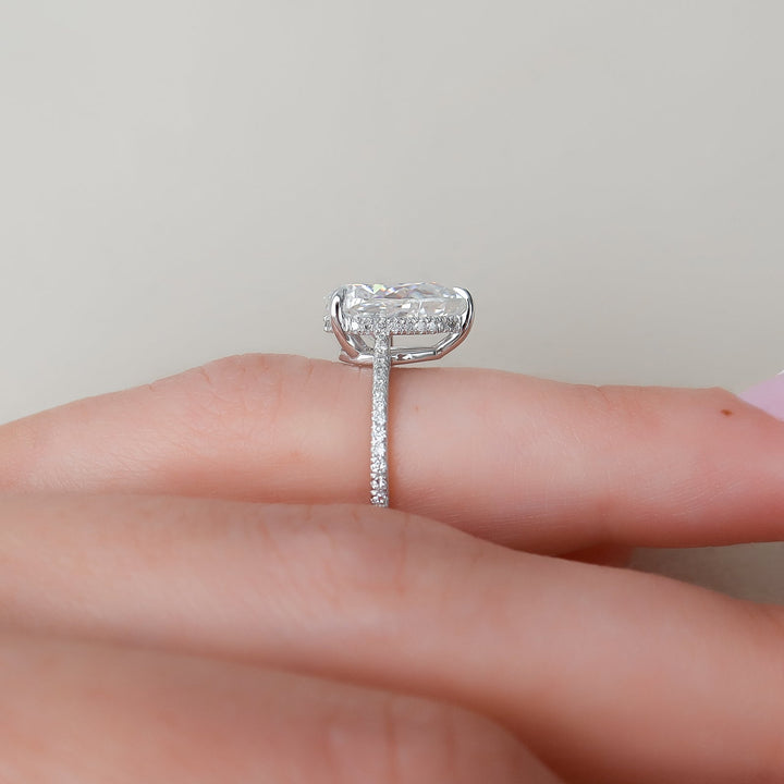 E VS1 diamond engagement ring,