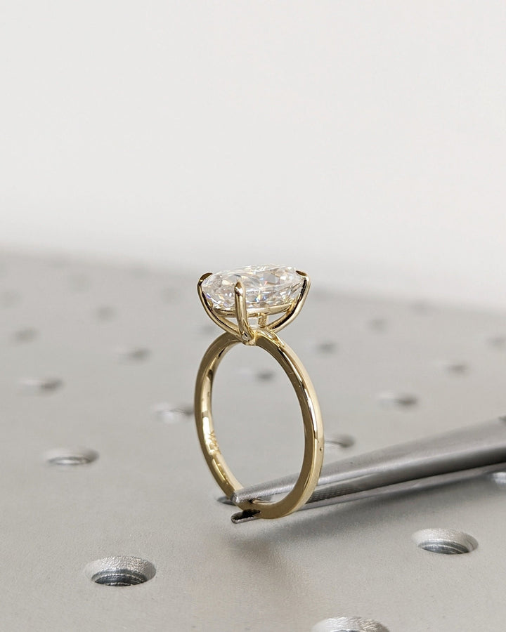 luxury-diamond-ring
