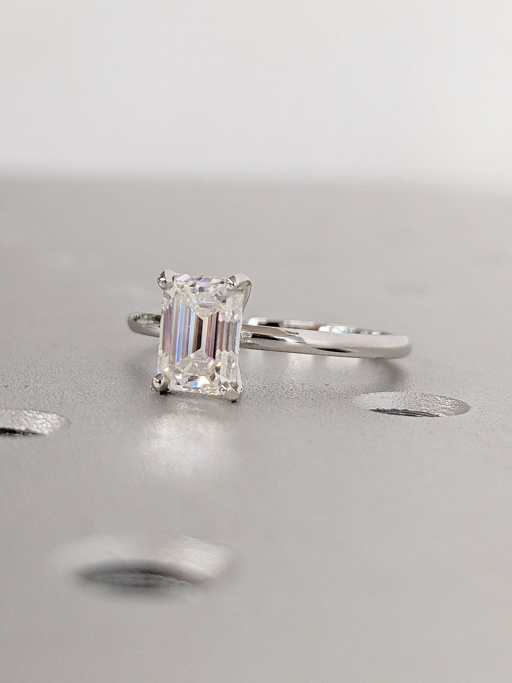 dazzling emerald cut diamond,