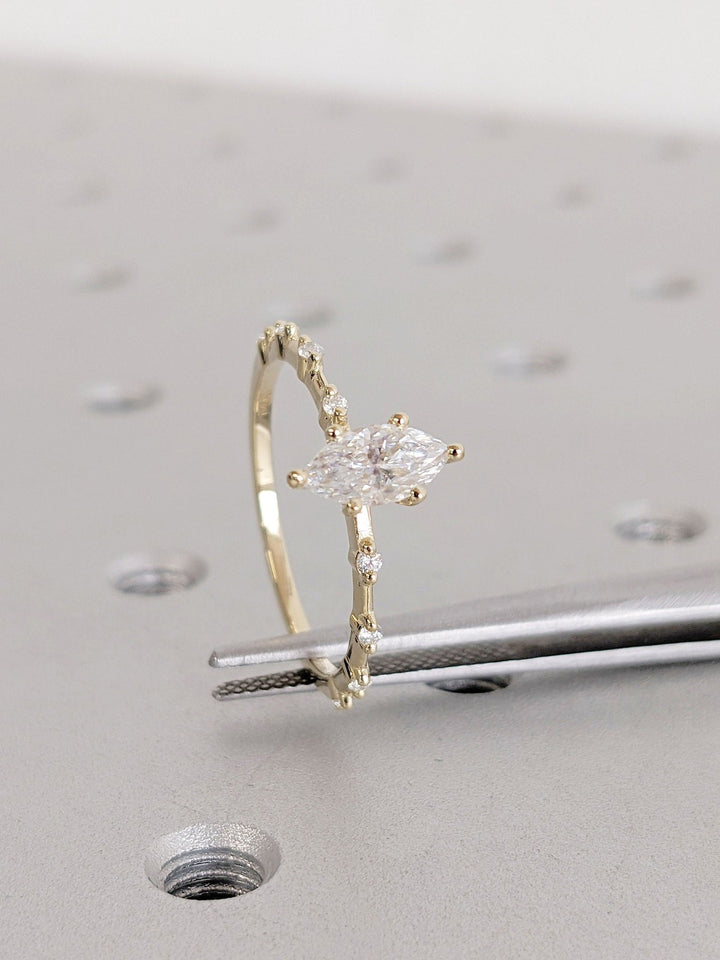 certified lab grown diamond ring,