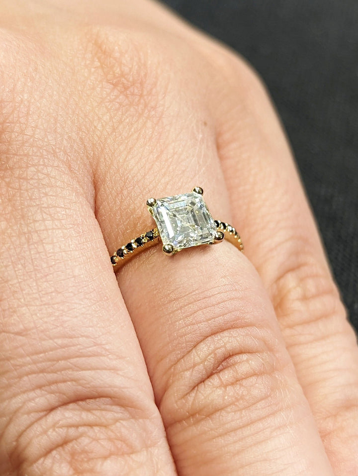 sparkling pave diamond wedding ring,