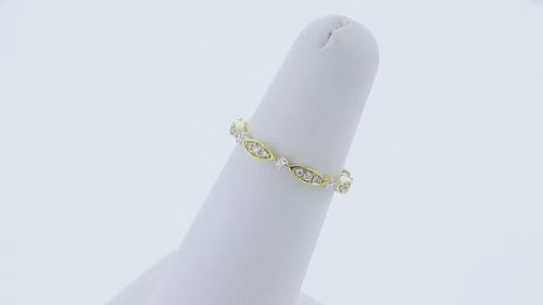 Round DE-VS1 Lab Grown Diamond Petite Pave Wedding Band
