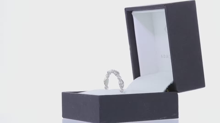 Round DE-VS1 Lab Grown Diamond Petite Pave Wedding Band