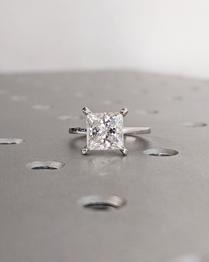 diamond ring for fiancee,