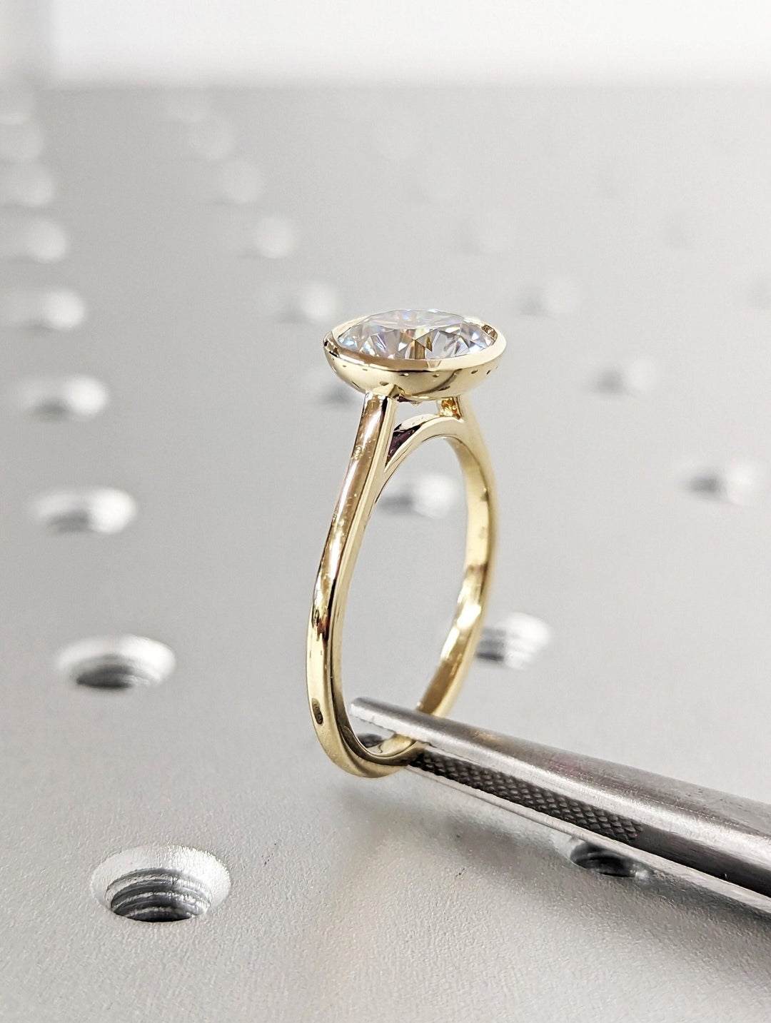 luxury statement engagement ring,