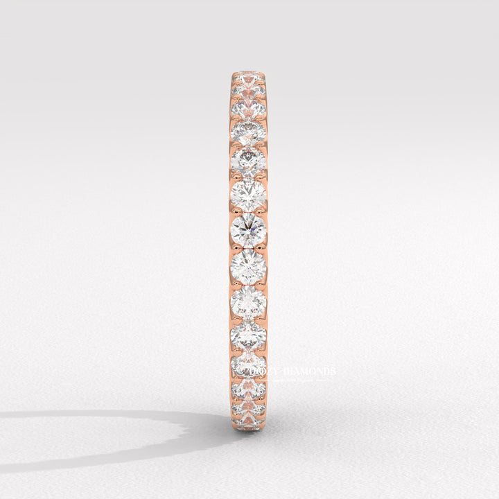 Skinny wedding band
Daily wear diamond ring
High clarity lab diamond