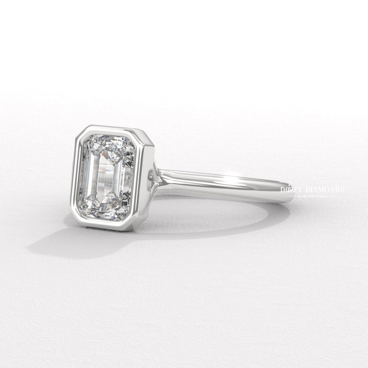 timeless romance jewelry, exclusive bridal design, luxury wedding ring, emerald wedding jewelry, polished diamond ring, luxury relationship symbol, wedding milestone jewelry, premium handcrafted ring