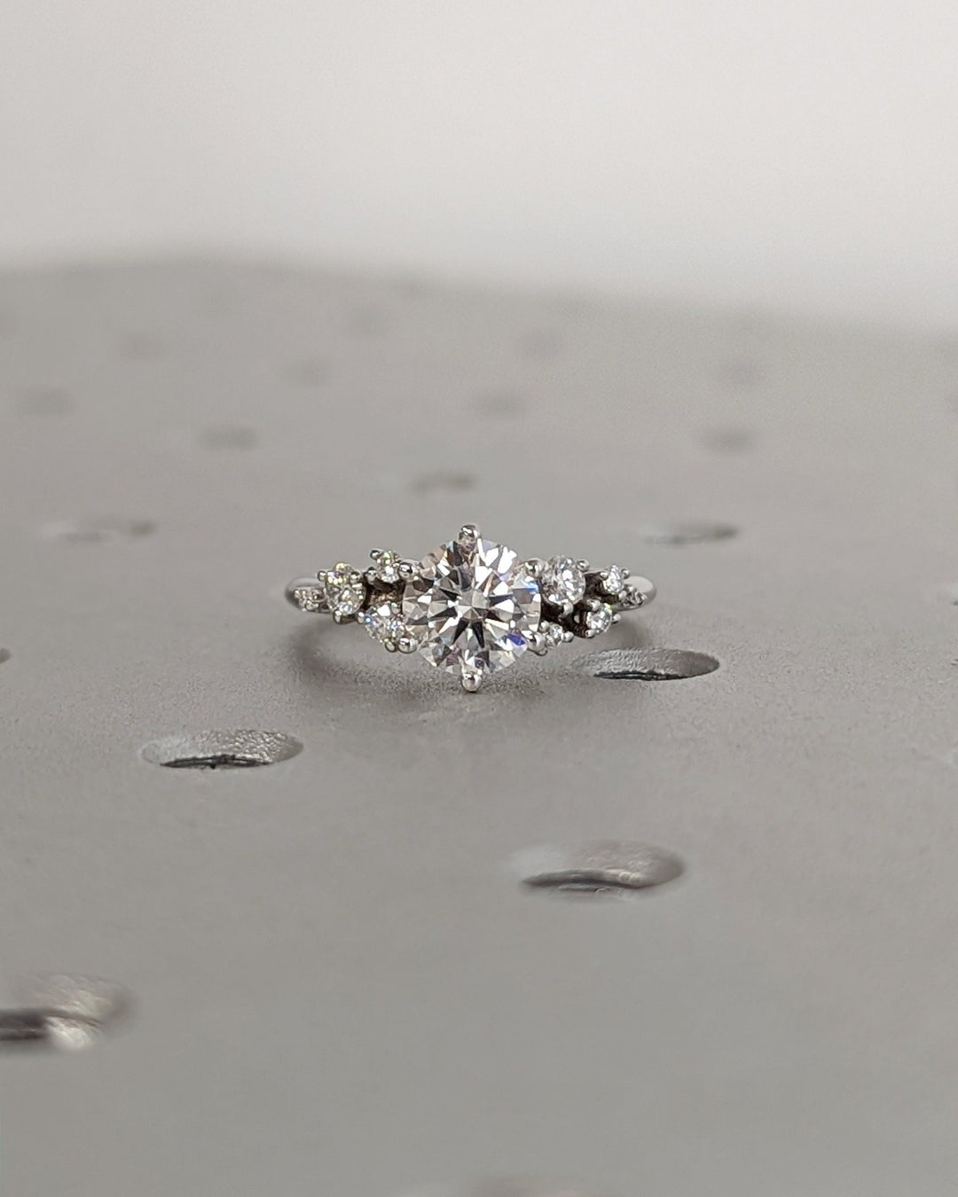 women-luxury-ring
