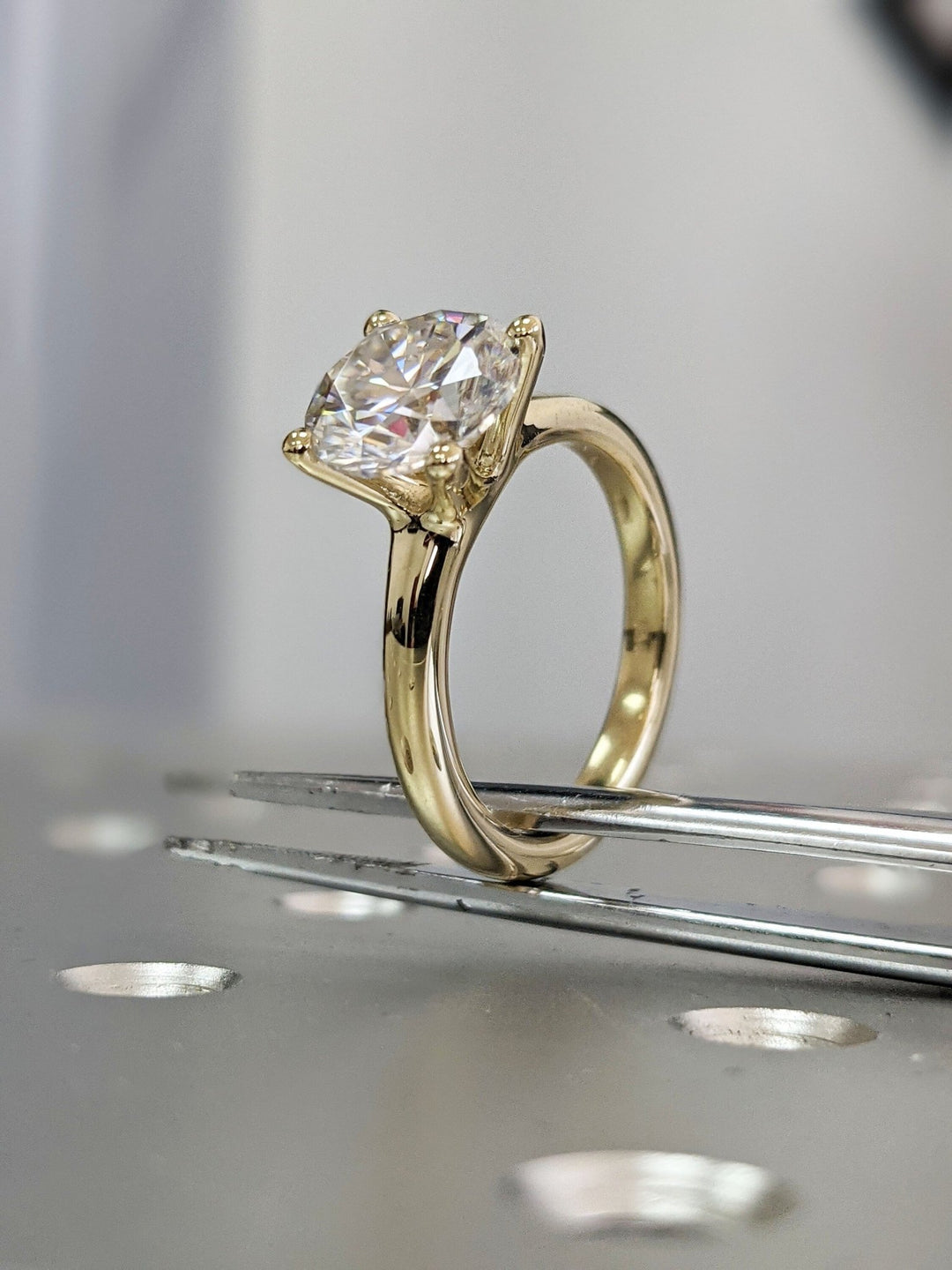 solitaire-ring
