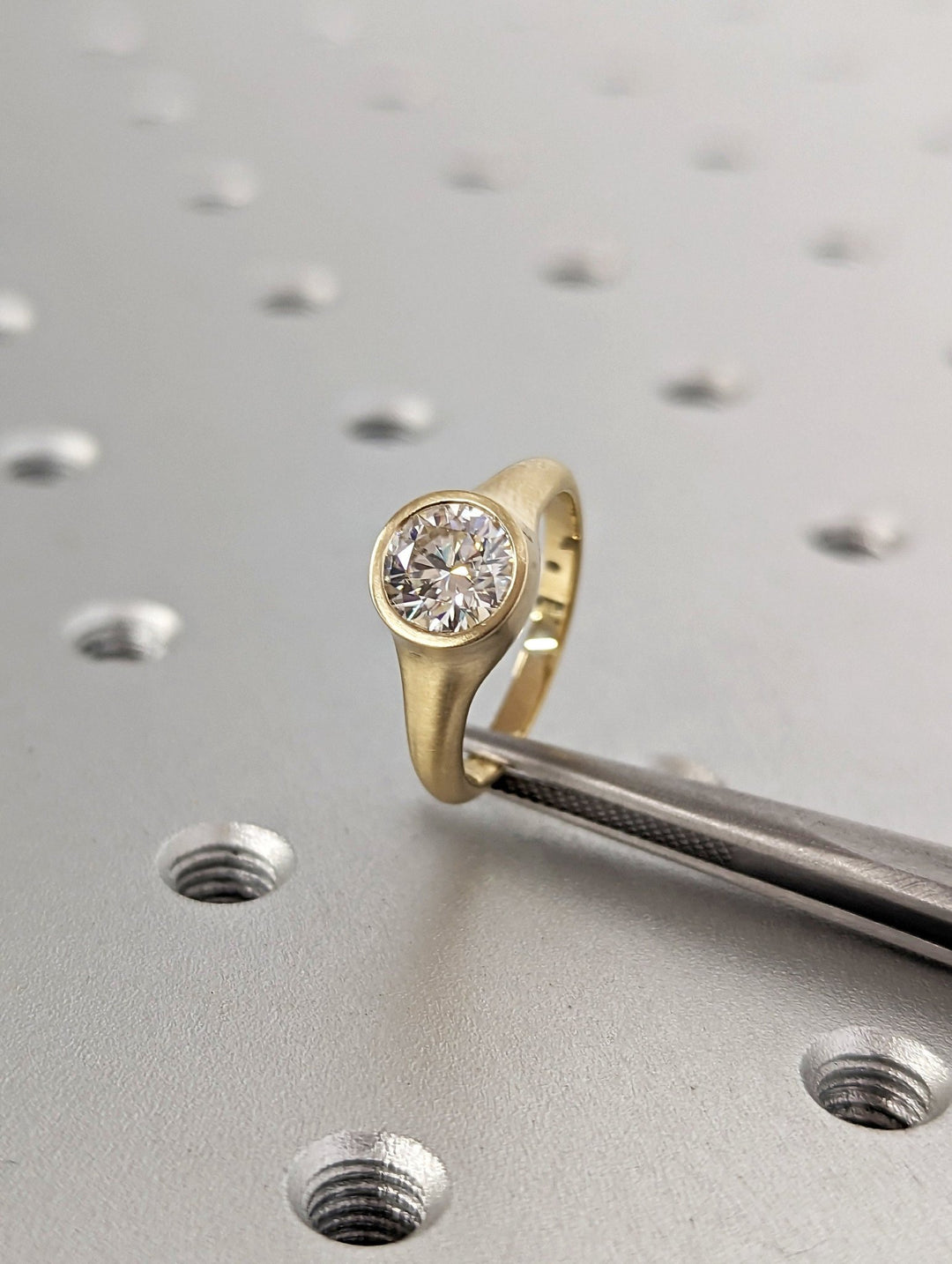 premium round diamond ring