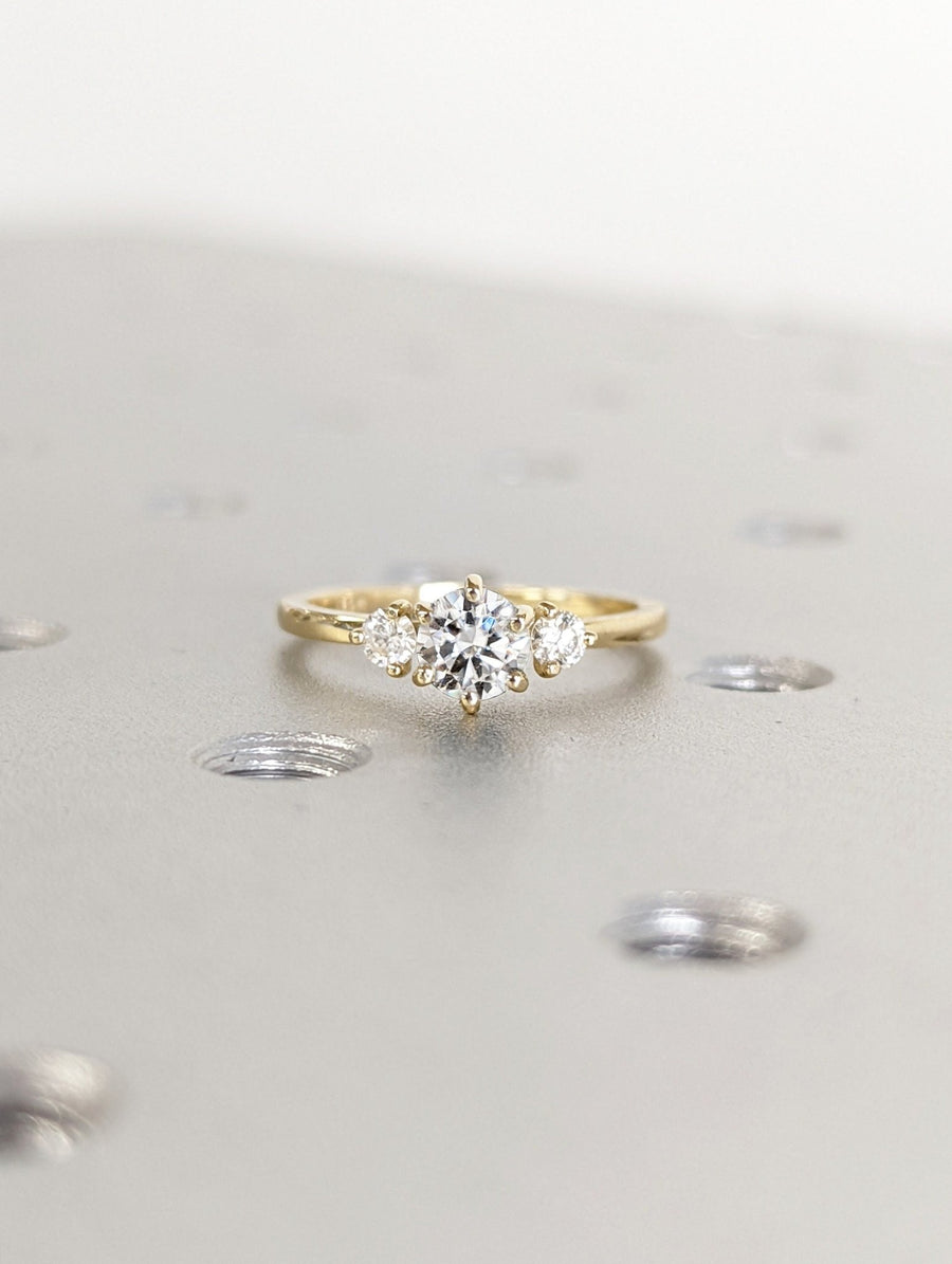 modern round engagement ring,