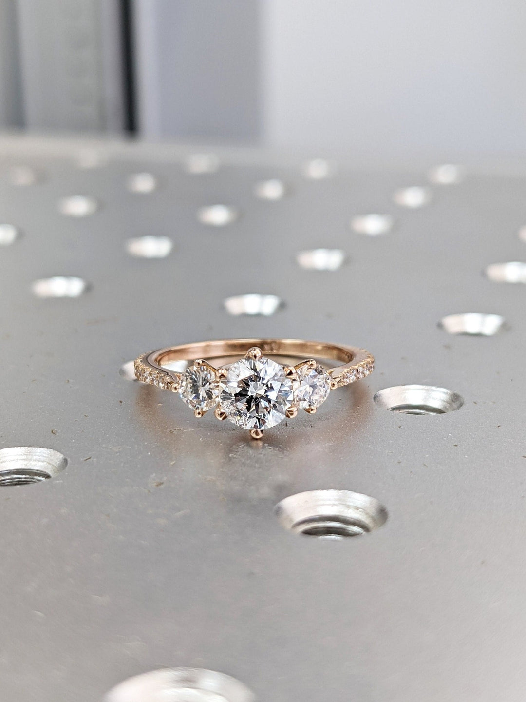 contemporary engagement ring,