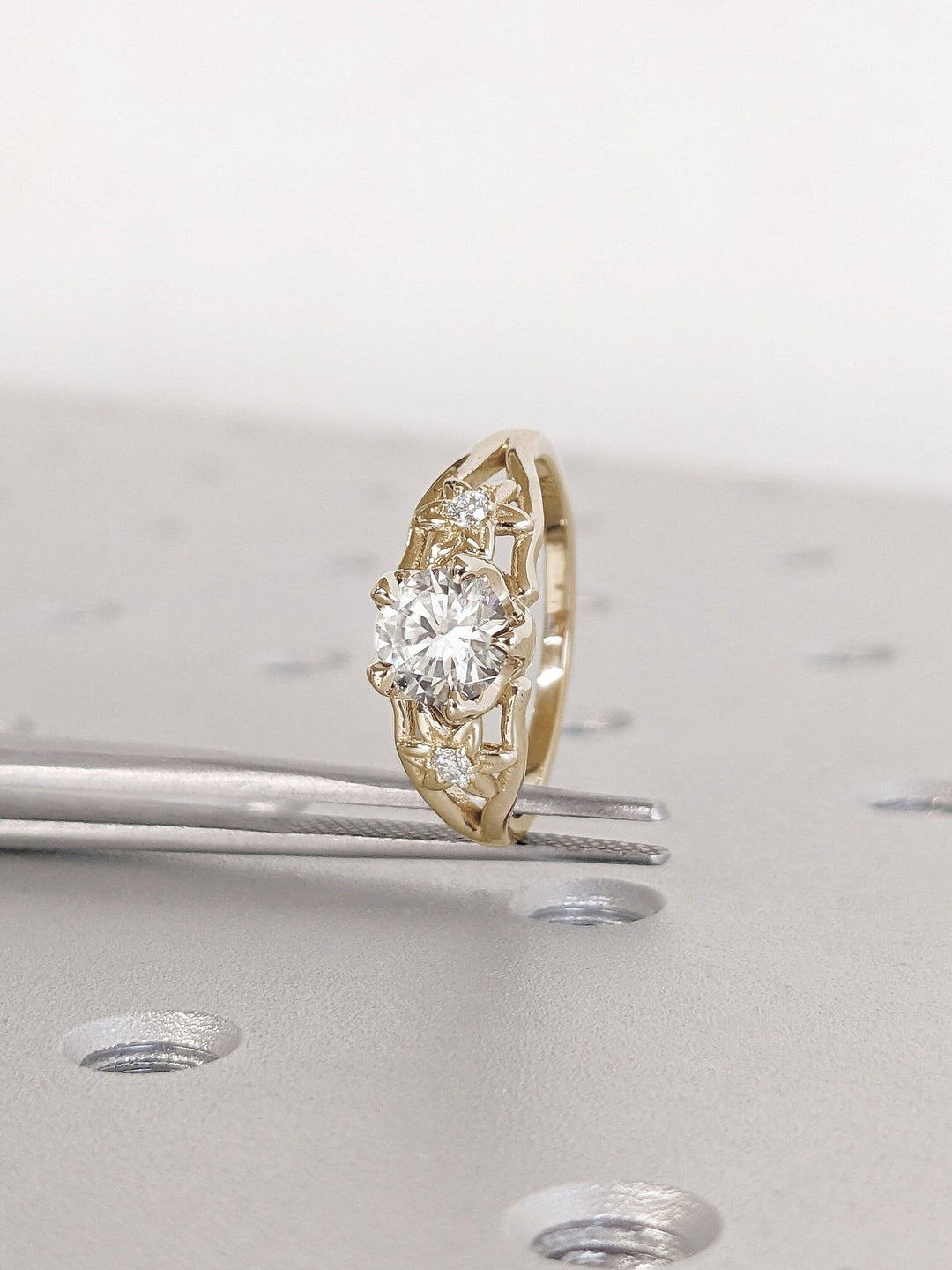 luxury bridal engagement ring,