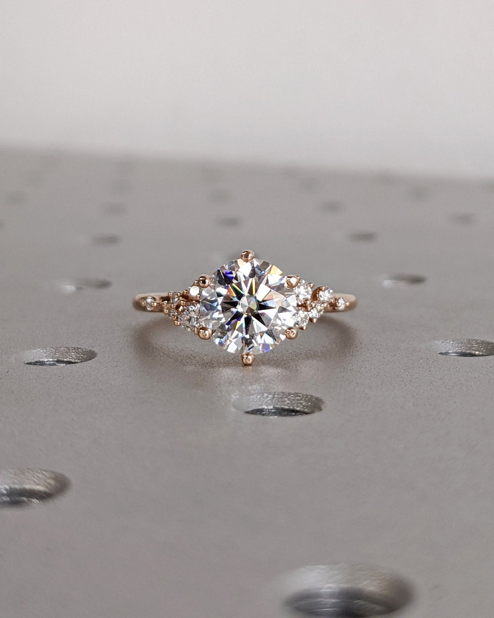 round brilliant diamond ring,