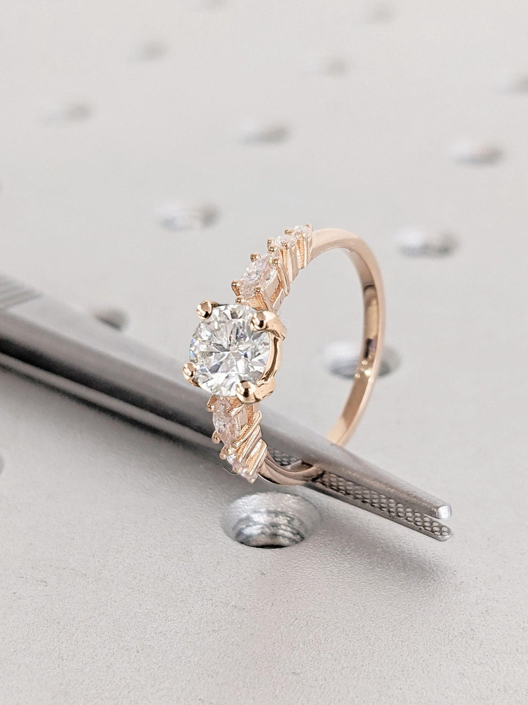 round cut diamond bridal ring,