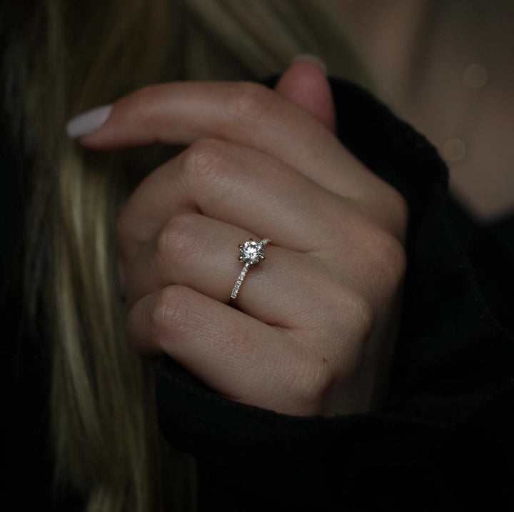 wedding proposal ring,
