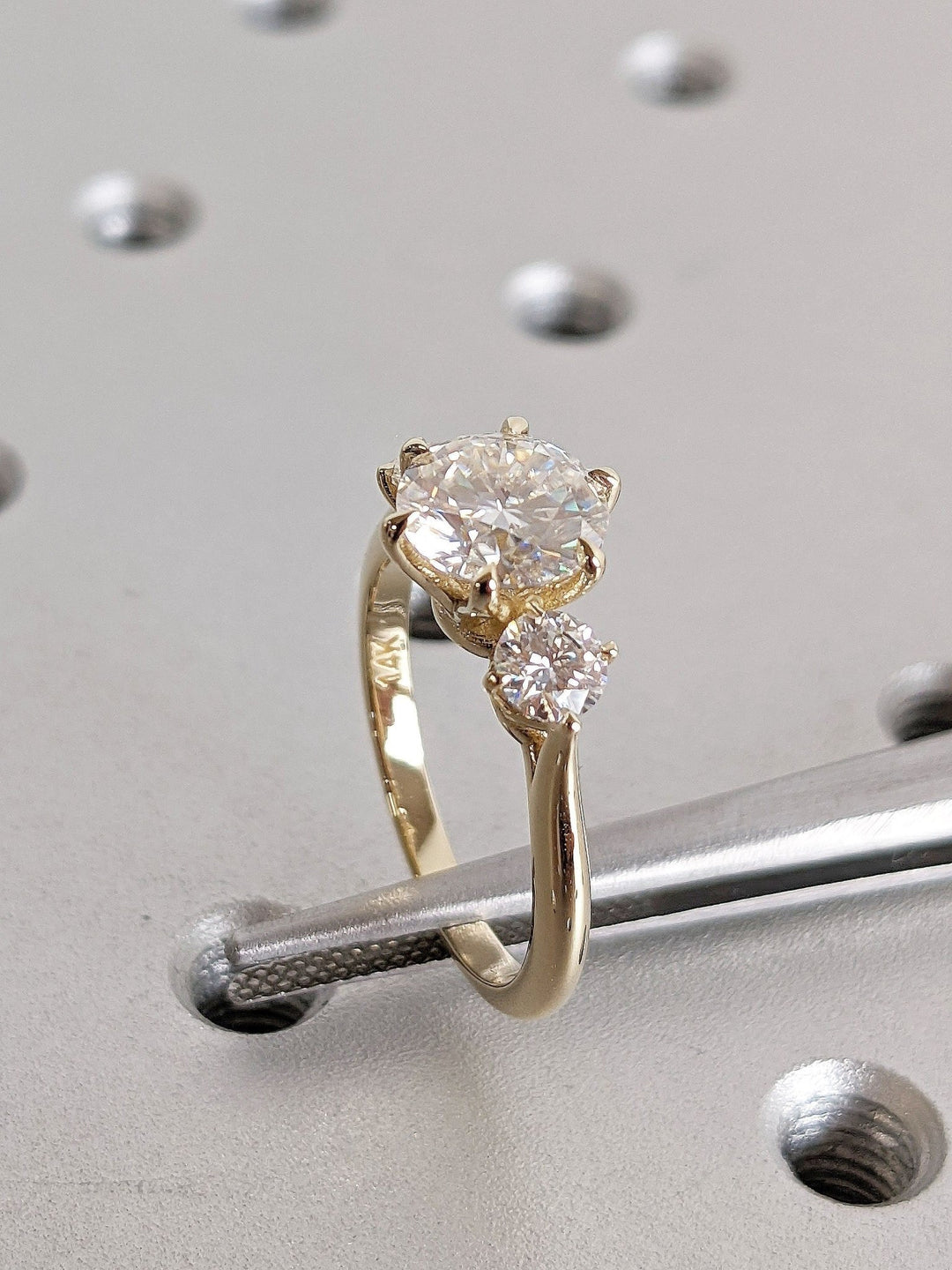 premium round diamond ring,