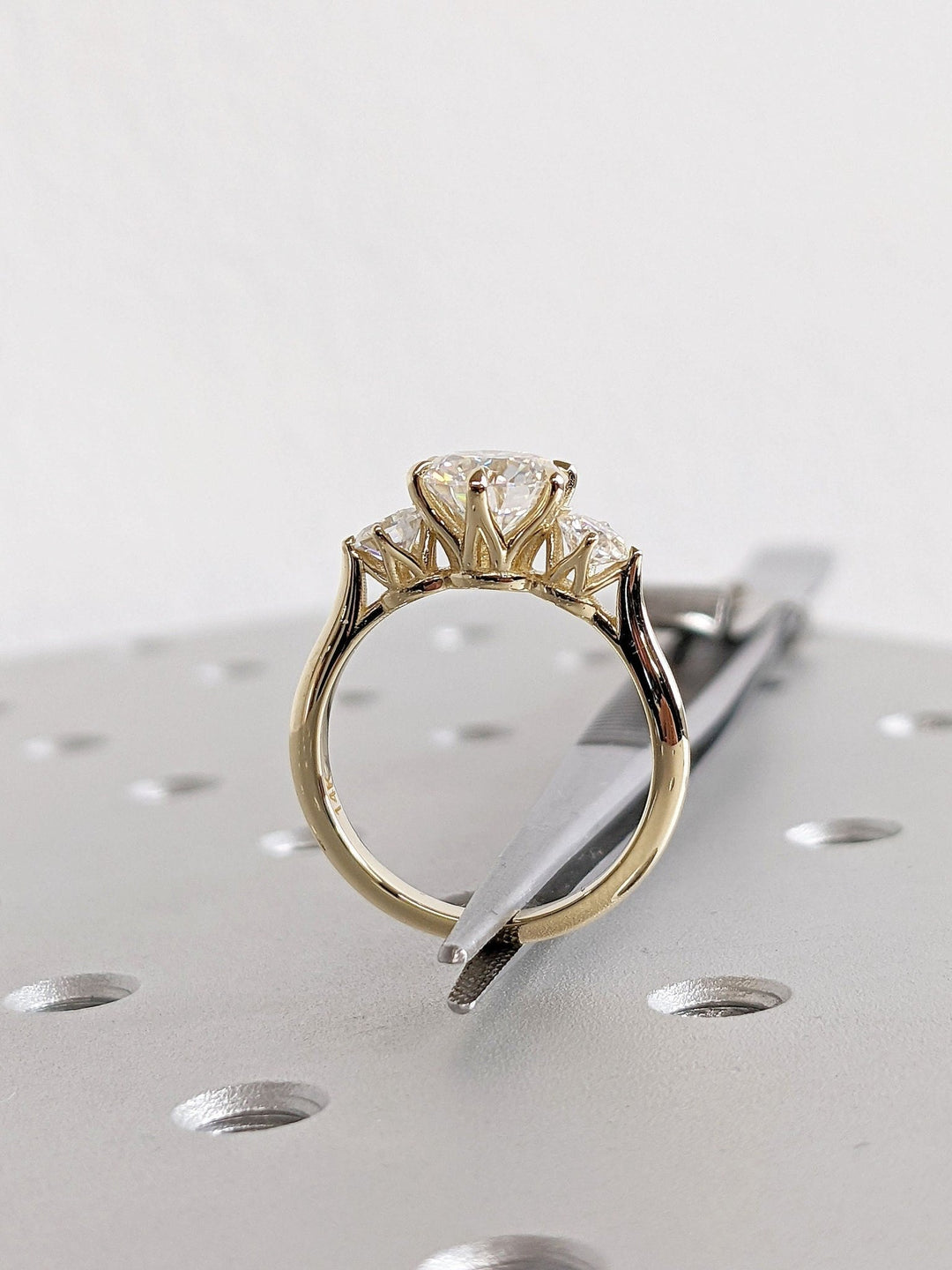 , luxury wedding band,