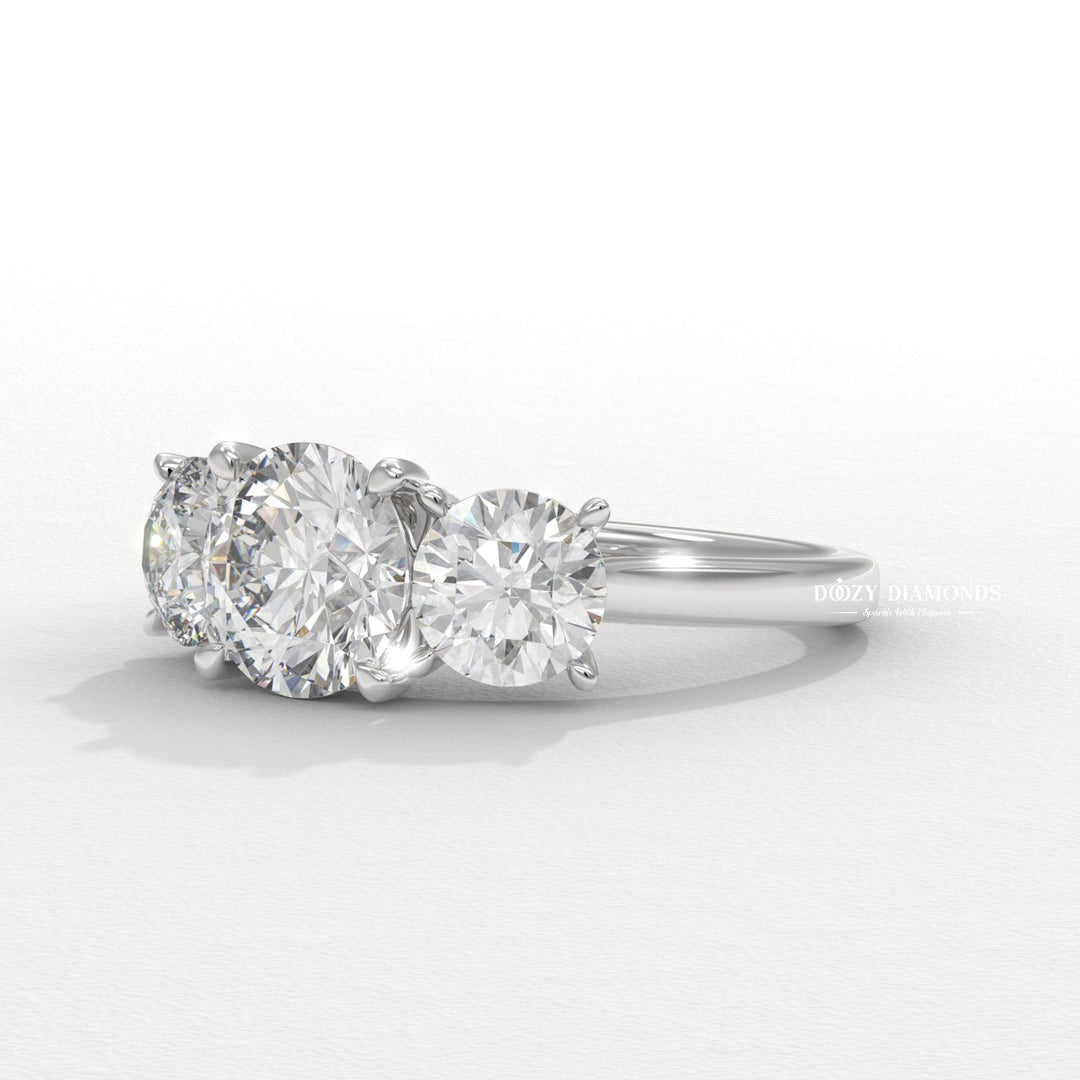 anniversary ring
Brilliant round side stone ring