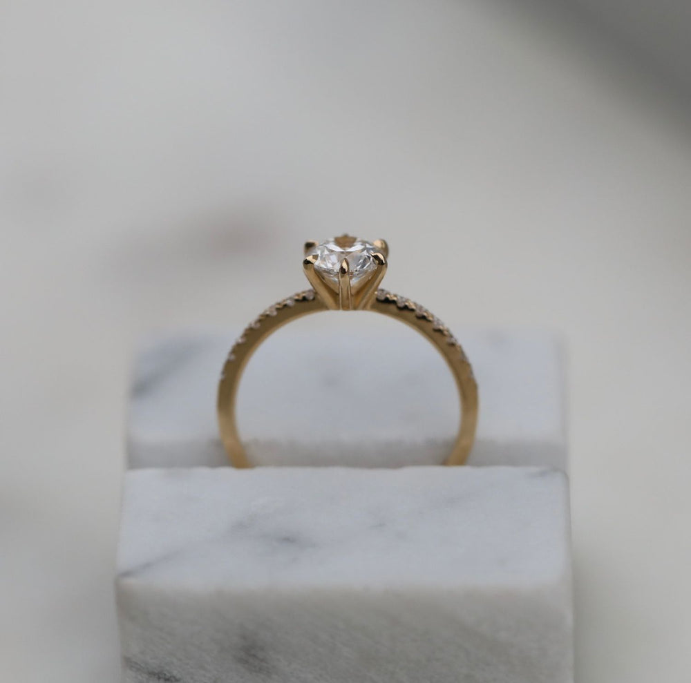 round solitaire diamond ring