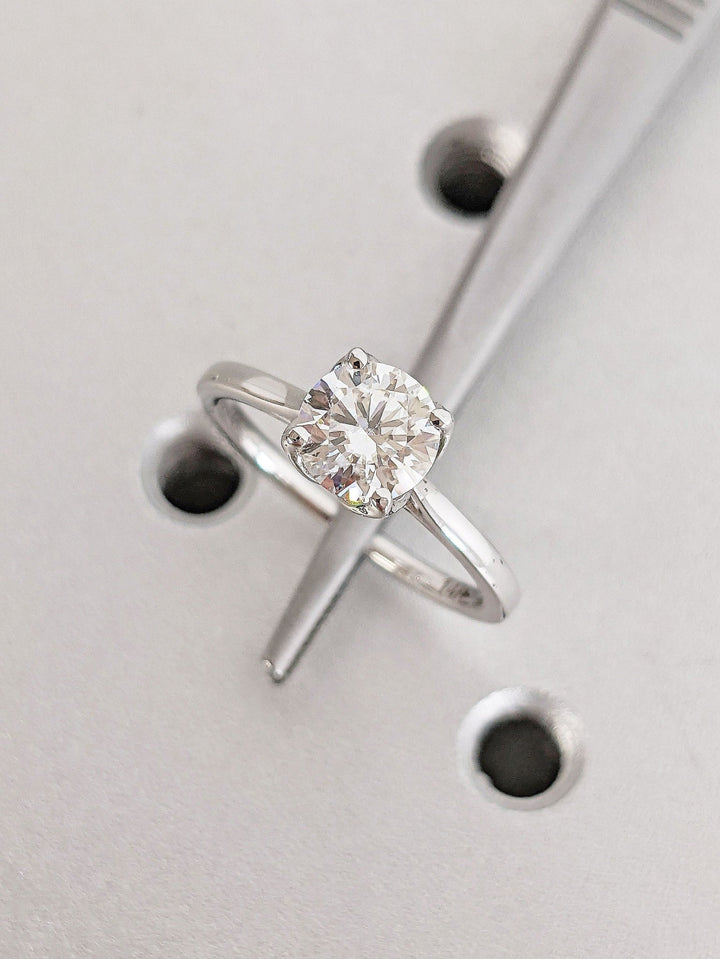 wedding proposal ring,