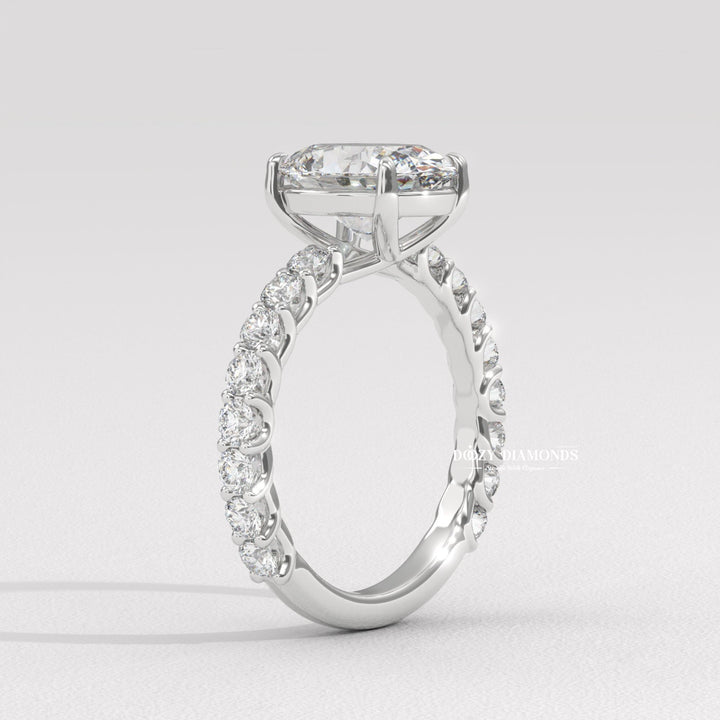 sophisticated diamond ring, luxury proposal jewelry, handcrafted luxury ring, bridal fashion jewelry, timeless bridal style, contemporary diamond ring, polished diamond ring
