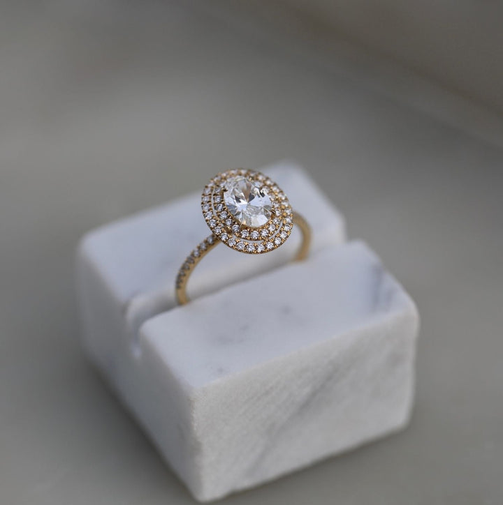 oval brilliant diamond ring
