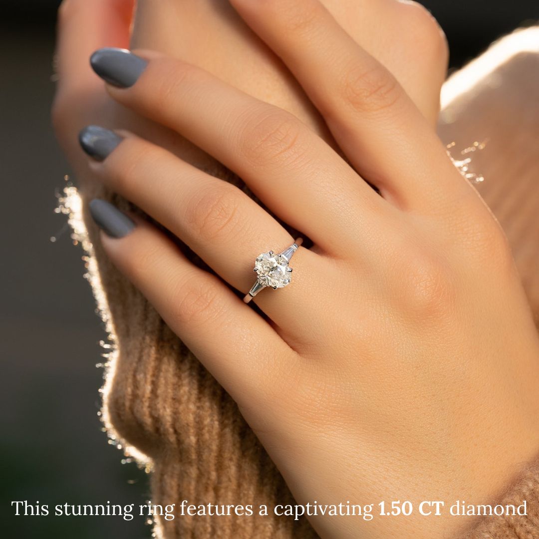 oval diamond center stone,