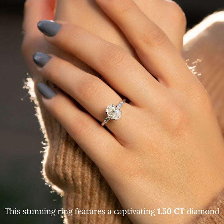 oval diamond center stone,