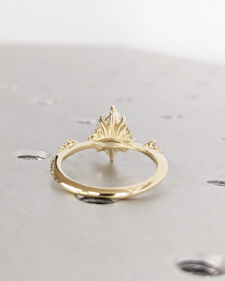 engagement diamond ring