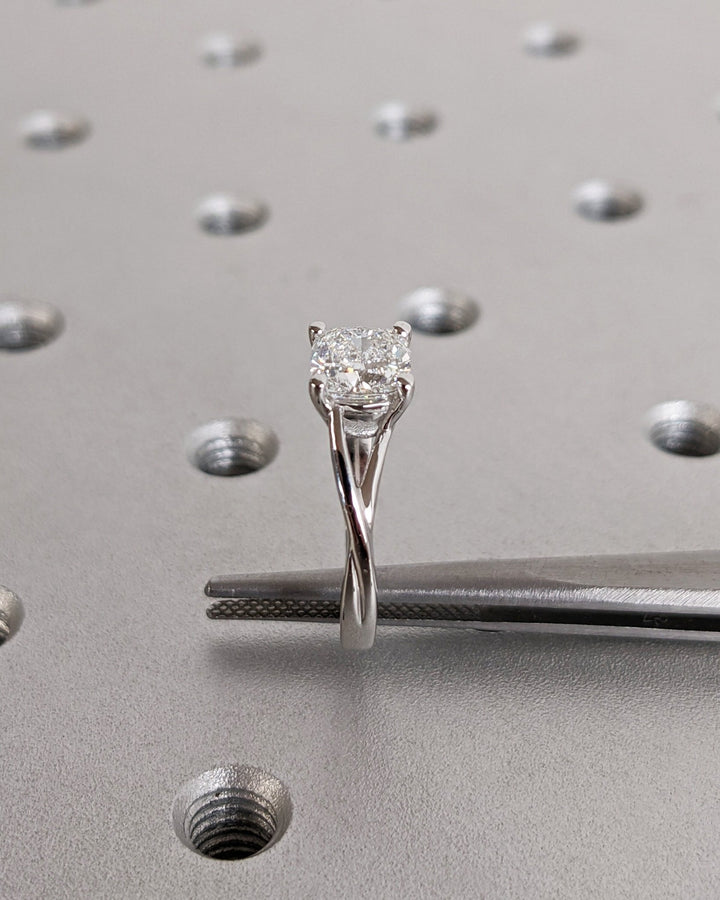 luxury wedding ring,