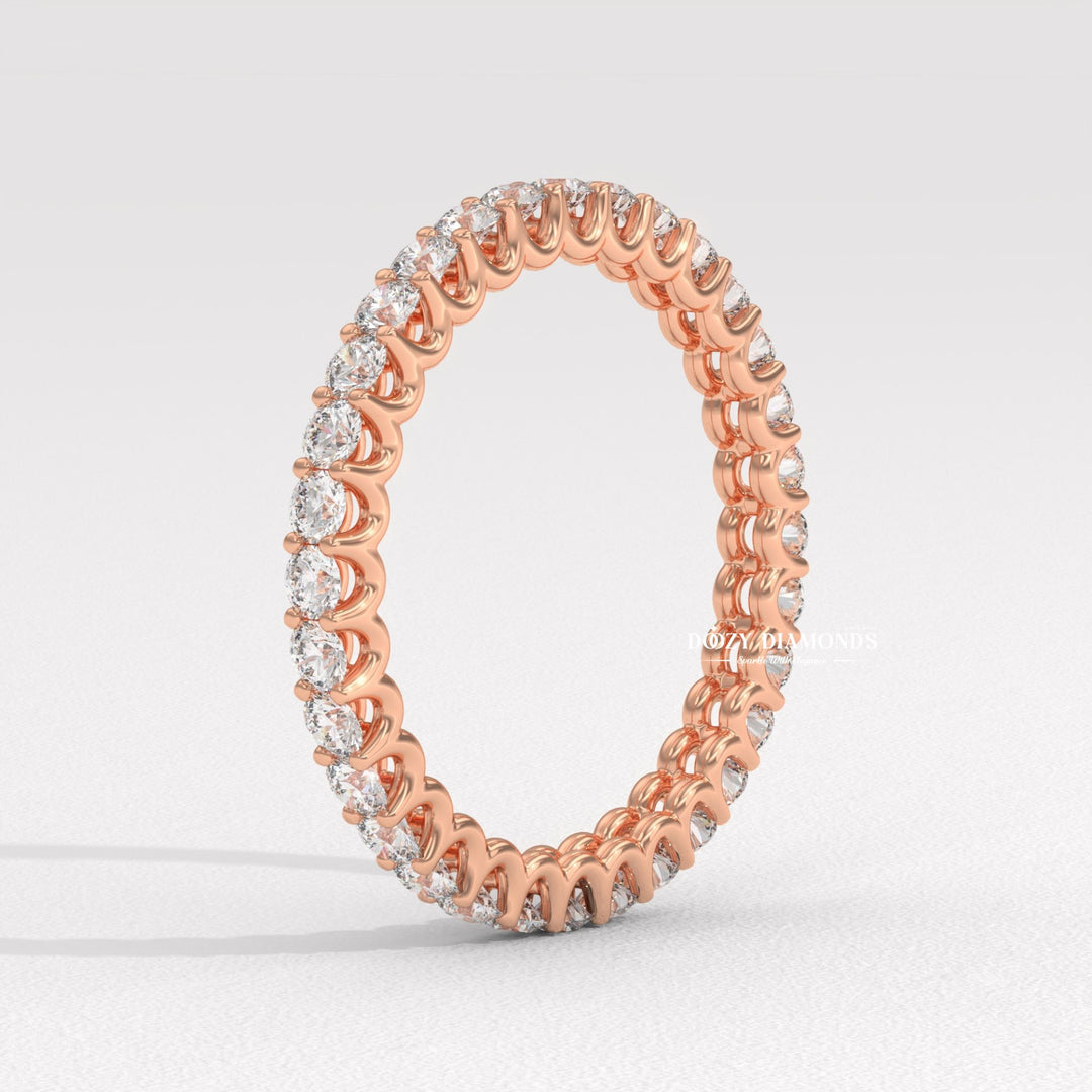 Petite diamond band
Low profile wedding band
Floating diamond eternity