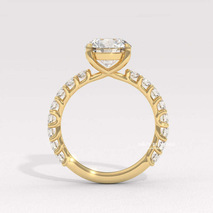round brilliant diamond ring,