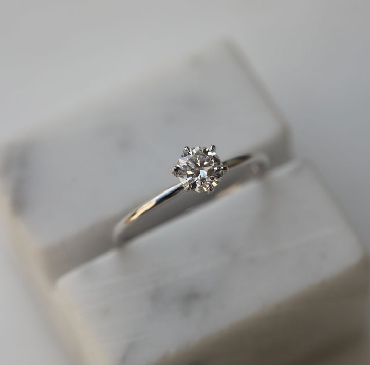 luxury solitaire ring