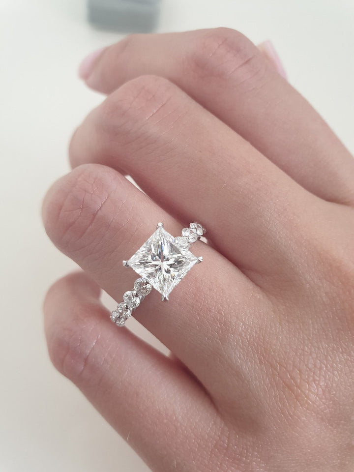 2 carat princess engagement ring, princess pavé engagement ring, D VS1 diamond ring, luxury princess diamond ring, engagement ring for her, bridal jewelry, wedding jewelry, luxury jewelry gift, modern romance ring, artisan engagement ring, handcrafted luxury ring, premium bridal jewelry,