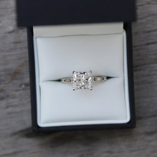 1.0ct Princess Cut Moissanite Diamond Trellis Solitare Engagement Ring