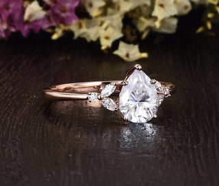 0.75CT Pear Cluster Moissanite Engagement Ring