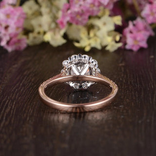 1.35 CT Round Cut Halo Moissanite Engagement Ring