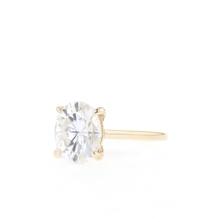 0.75CT Round Cut Solitaire Diamond Moissanite Engagement Ring