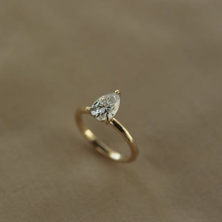 0.80CT Pear Moissanite Diamond Solitaire Engagement Ring