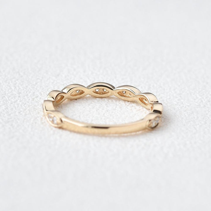 1.5mm Round Brilliant Cut Unique Vintage Stacking Wedding Band