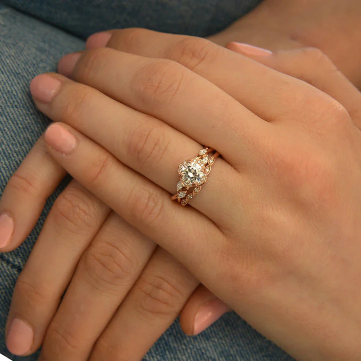 1.0CT Round Vintage Cluster Halo Moissanite Diamond Engagement Ring