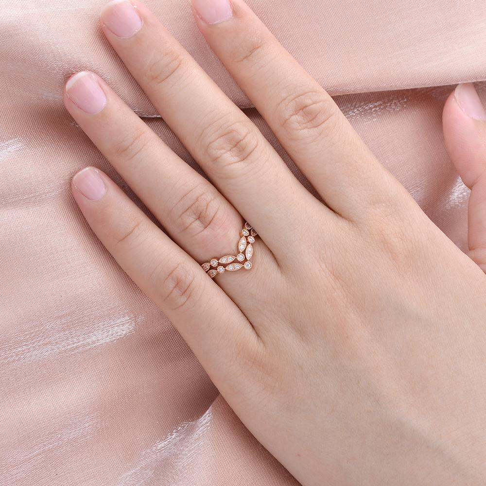 1.5mm Round Brilliant Curved Vintage Style Set of 2 Wedding Band