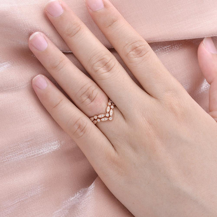 1.5mm Round Brilliant Curved Vintage Style Set of 2 Wedding Band