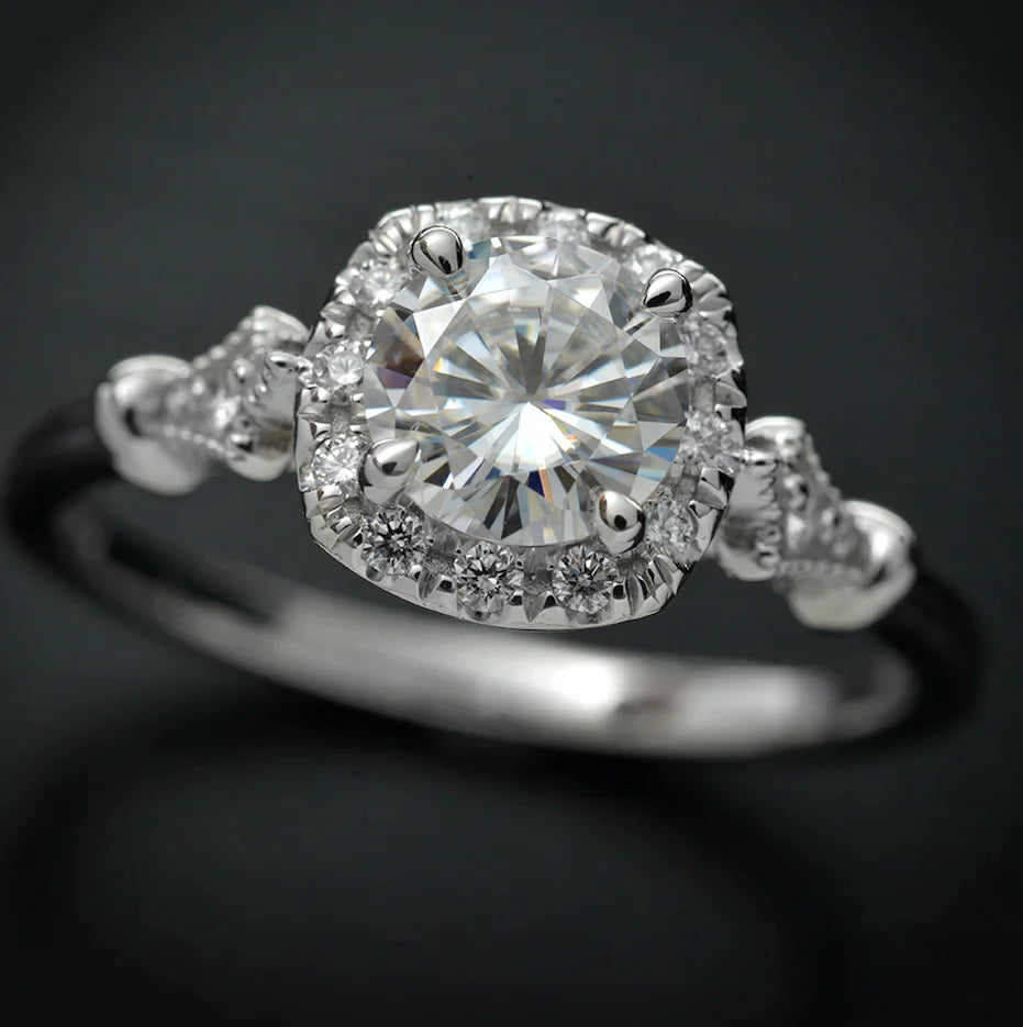 1.1CT Round Cut Vintage Halo Moissanite Diamond Engagement Ring